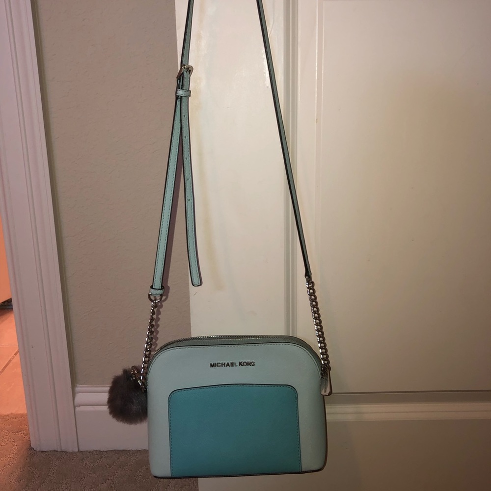 Michael Kors Womens Shoulder Bag!